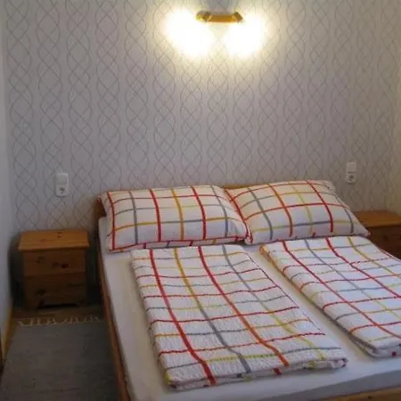 Andrea Apartmanhaz *